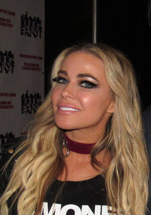 Carmen Electra American Dad Porn - Carmen Electra: Most Up-to-Date Encyclopedia, News & Reviews