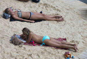 naked public beach vedeo - French women no longer like topless sunbathing