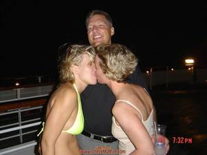 Amateur Milf Lesbian Swingers - Amateur swingers orgy - Pichunter