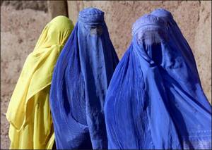 Afghanistan Women Burqa Porn - Restrictions: Afghan women pictured in 2001 wearing the burka. Activists  worry advances in women's rights could be bargained away by the government