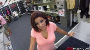 Hardcore Pawn Porn Fakes - Horny Babe Wants Ride Seller's ...