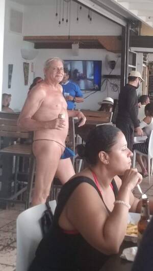 naked beach boners - Summer time stiffy : r/WTF