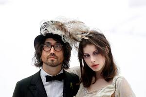 Charlotte Kemp Having Sex - Hot Shot: Sean Lennon and Charlotte Kemp Muhl Arrive at Chanel