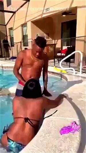 ebony big ass in the pool - Watch fuck in the pool - Amateur, Ebony, Big Ass Porn - SpankBang