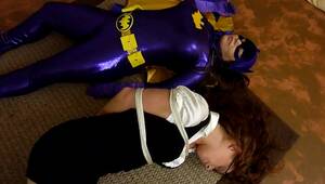 Batgirl Bondage Hogtied Porn - BoundHub - Batgirl and the Trapped Citizen