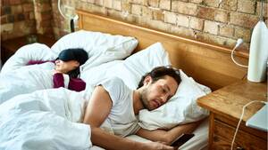 Man Sleeping Porn - Does watching porn count as cheating? Experts debate digital infidelity -  National | Globalnews.ca