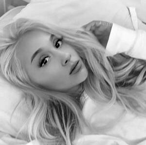 Ariana Grande Blonde Porn - Pin on Celebrities