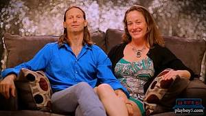 amateur couple with girl threesome - Amateur couple in search for a 3some and they f.