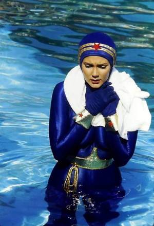 Lynda Carter Wonder Woman Hypnotized Porn - Wonder Woman ( TV Series ) Lynda Carter makes her first appearance dressed  in her Wonder Woman sub aqua costume from the CBS series episode â€œThe  Bermuda ...