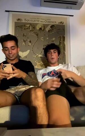 Horny Boys Porn - Two horny teen boys - ThisVid.com