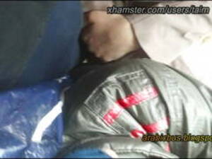 Arab Public Bus Porn - Arab Touch In Bus
