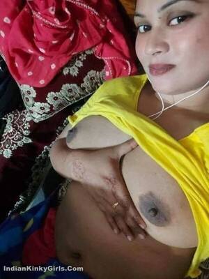 marathi boobs - Marathi Hot Wife Showing Her Boobs | Indian Nude Girls