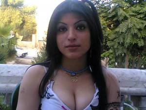 arabian girls cleavage - Most Beautiful Nude and Bikini Indian young Cleavage Girls Latest Photo  Gallery
