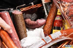 Food Dick Porn - Men secret gay sex Ethan Chase food hamper hide his huge erect dick just as  well Dustin Holloway sees it before his GF does â€“ Dirty Boy Reviews