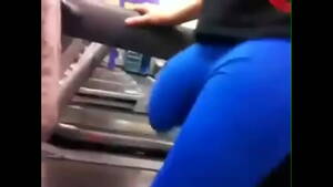 big dick bulge - My gym bulge - XVIDEOS.COM
