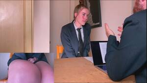 need to pee - Girl need to pee - video 2 - ThisVid.com