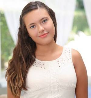 maya mia - Debut year: 2014. Debut age: 19 years old. Breast: Small Birthday:  1995-11-13. Hair Color: Brown http://www.pornteengirl.com/model/maya -grand.html