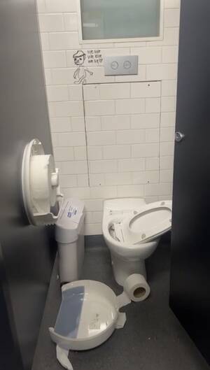 Bathroom Ben 10 Porn - Girls at my highschool thought trashing the bathrooms was a good idea.. now  no one can leave class unless absolutely necessary : r/mildlyinfuriating