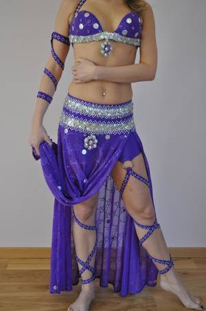 1950s Costume Porn - COSTUME PORN...THE LATEST TRENDS IN EGYPTIAN BELLY DANCE WEAR