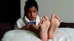 big black teen feet - Gorgeous Teen shows her Black Feet - XNXX.COM