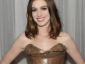 Anne Hathaway Nude - Anne Hathaway stripped off in front of movie set | London Evening Standard  | Evening Standard
