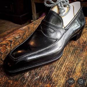 black dress shoes - Novecento Line. www.frecciabestetti.com #bestettishoes #shoesporn #saphir  #shoegazing