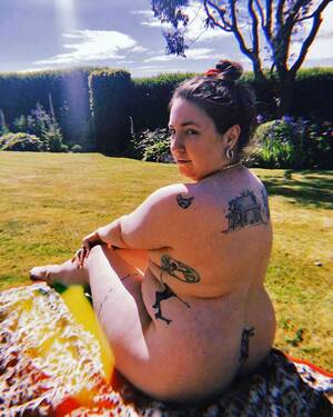 Lena Dunham Naked Porn - Lena Dunham Poses Naked to Encourage Self-Love, Vows to Donate to Charity