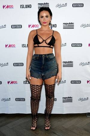 beyonce upskirt no panties - Celebs Wearing Bikinis on the Red Carpet | Entertainment Tonight