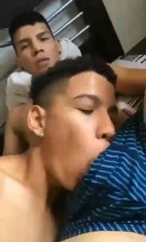 black twins blowjob - Twin Brothers BJ - ThisVid.com