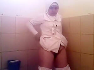 Arab Spy Porn Bathroom - Arab woman goes pee in a public toilet - watch on VoyeurHit.com. The world  of free voyeur video, spy video and hidden cameras