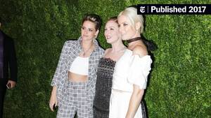 Garter Sarah Palin Porn - Julianne Moore Is Honored at MoMA's Film Benefit - The New York Times