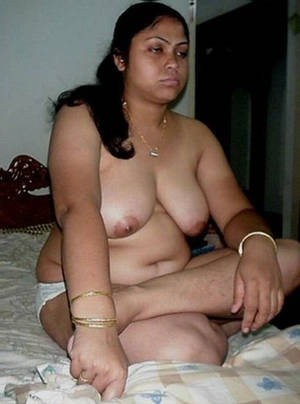 indian chubby wife - ... desi teen nude selfie chubby babe nude boobs ...
