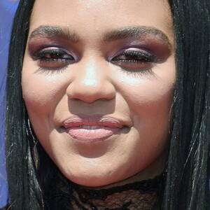 China Anne Mcclain Porn - China Anne McClain's Makeup Photos & Products | Steal Her Style