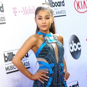 Ariana Grande Blue Hair Porn - Ariana Grande Slams Man on Twitter for Objectifying Her