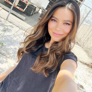 Miranda Cosgrove Porn Bondage - Miranda cosgrove : r/MirandaCosgroveHot