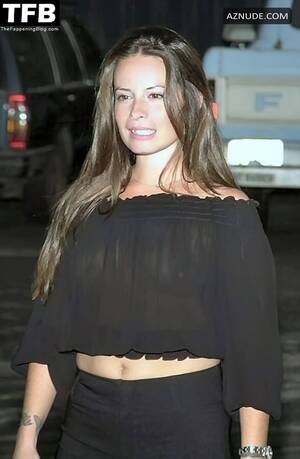 holly marie combs - Holly Marie Combs : r/celebnipvisibility