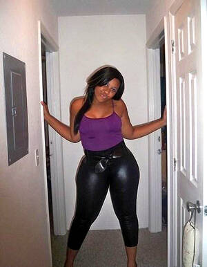 nude amateur black slut - Nice hot picture selection of a naked sexy amateur black slut, big picture  #2.