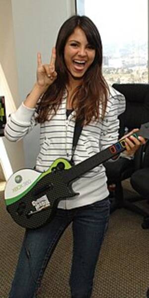 Hot Victoria Justice Porn Moving - Victoria Justice - Wikipedia