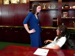 Lesbian Lawyer - Lawyer lady needs her lesbian secretary