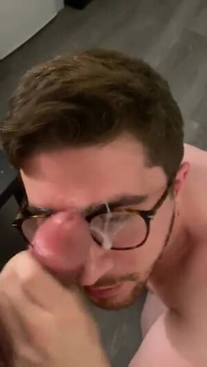 Male Porn Nerd Glasses - Nerd gets cum on his glasses - ThisVid.com