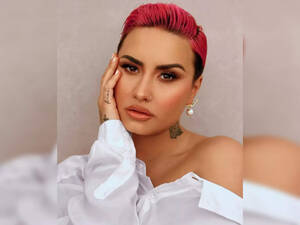 Demi Lovato Lesbian Sex - demi lovato: Singer Demi Lovato goes back to using pronouns again. Read why  - The Economic Times