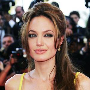 Angelina Jolie Gay Porn - Is it just me or does younger Angelina Jolie and Emmy Rossum kinda look  alike?? : r/shameless