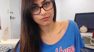 Khalifa Indian Porn Stars - Porn star Mia Khalifa denies being part of 'Bigg Boss 9', says she will  never set foot in India | Television News - The Indian Express