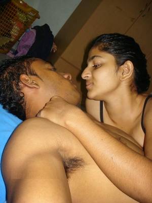 desi indian kissing and fucking - Indian Desi bhabhi nude sex Pictures