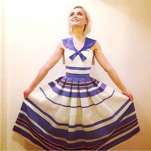 Hoop Skirt Fetish Porn - Charming singer Polina Gagarina @gagara1987 in Laroom dress on the 1tv  channel #Laroom #