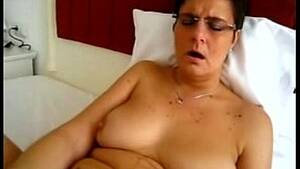 chubby mature masturbate - Chubby Mature masturbating - XNXX.COM