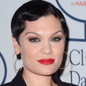 Dallas Cheerleaders Porn Captions - nude teen cheerleader pics Jessie J son mom sex free Jessica Ellen Cornish