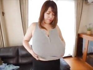 enormous bouncing boobs - Free Giant Boobs Bouncing Porn Videos (165) - Tubesafari.com