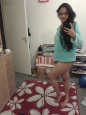 Nerd Gf Porn - Cute young and nerdy indian ex girlfriend self nude pics - Real Indian Gfs