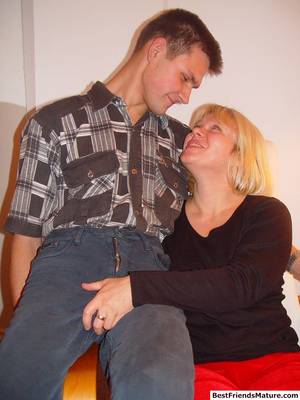 best mature mom and boy - Skinny boy has sex with big breasted mature blonde mom of his best friend